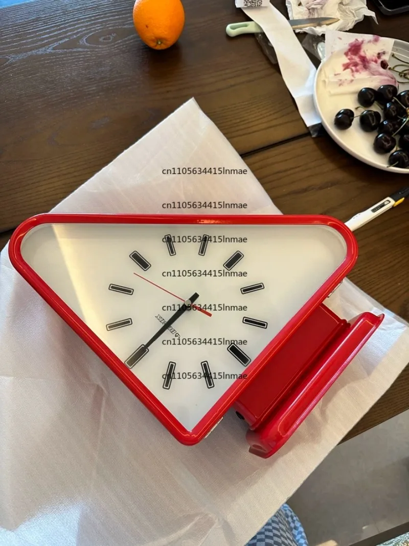 Clock Watch for Decorationm  Living Room Minimalism Clocks Two-sided Wall Clocks Triangle Modern Clock MechanisSilent Design