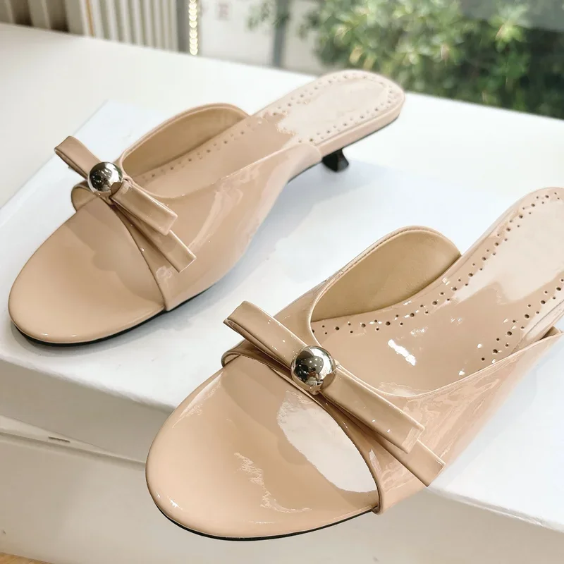 

Patent Leather Butterfly Kont Sahllow Slippers Slip On Sexy Pointe Toe Thin Heel New Arrivasl Fashion Women Modern Shoes