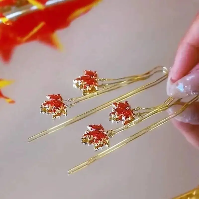

Exquisite Red Green Crystal Maple Leaf Drop Earring For Women Elegant Zircon Leaves Long Tassel Ear Line Earring Wedding Jewelry