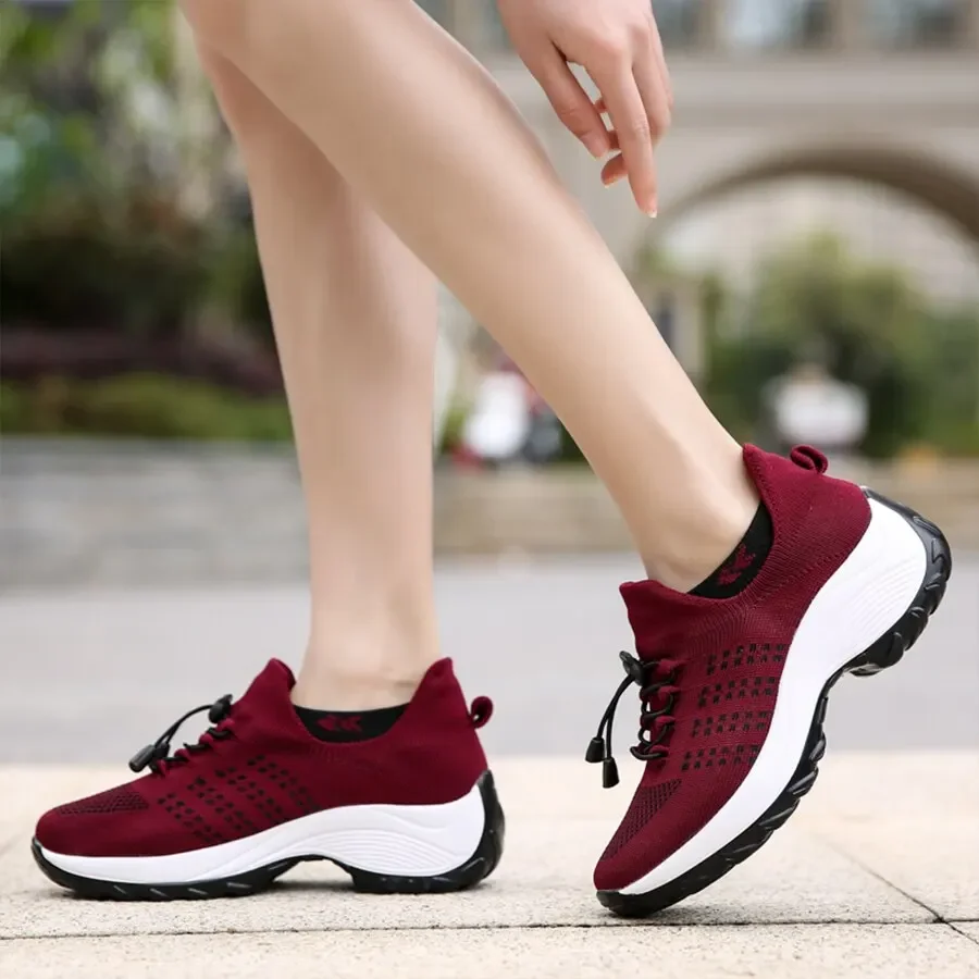 Moda feminina tênis para caminhada sapatos esportivos de fitness plataforma grossa altura crescente respirável mocassins elásticos senhora formadores