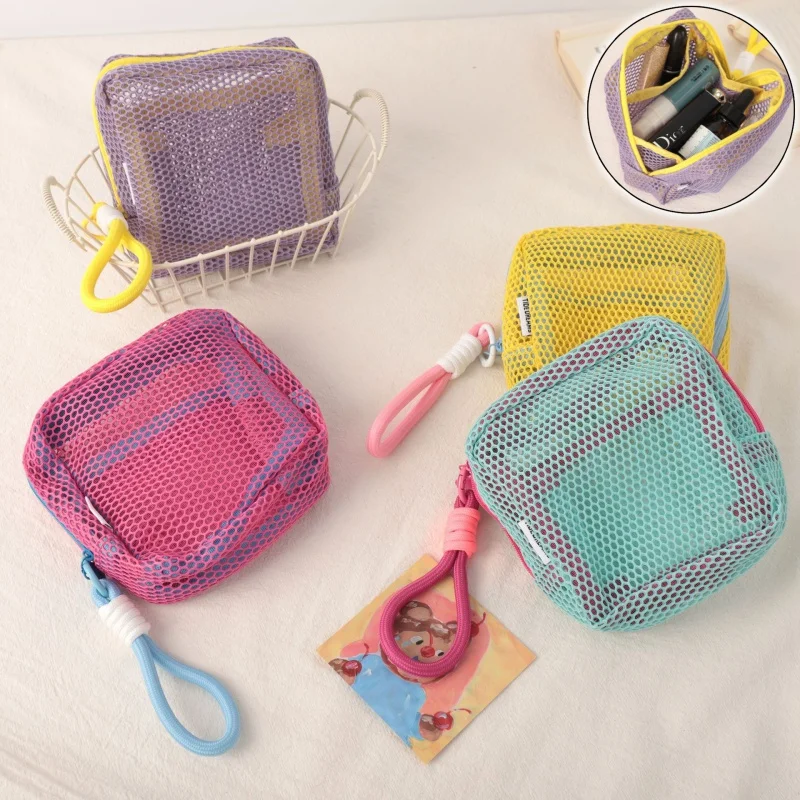 

1PC Mesh Cosmetic Bag Portable Square Storage Bag with Zipper Cute Women Lipstick Makeup Storage Multi-functional Toiletry Bag