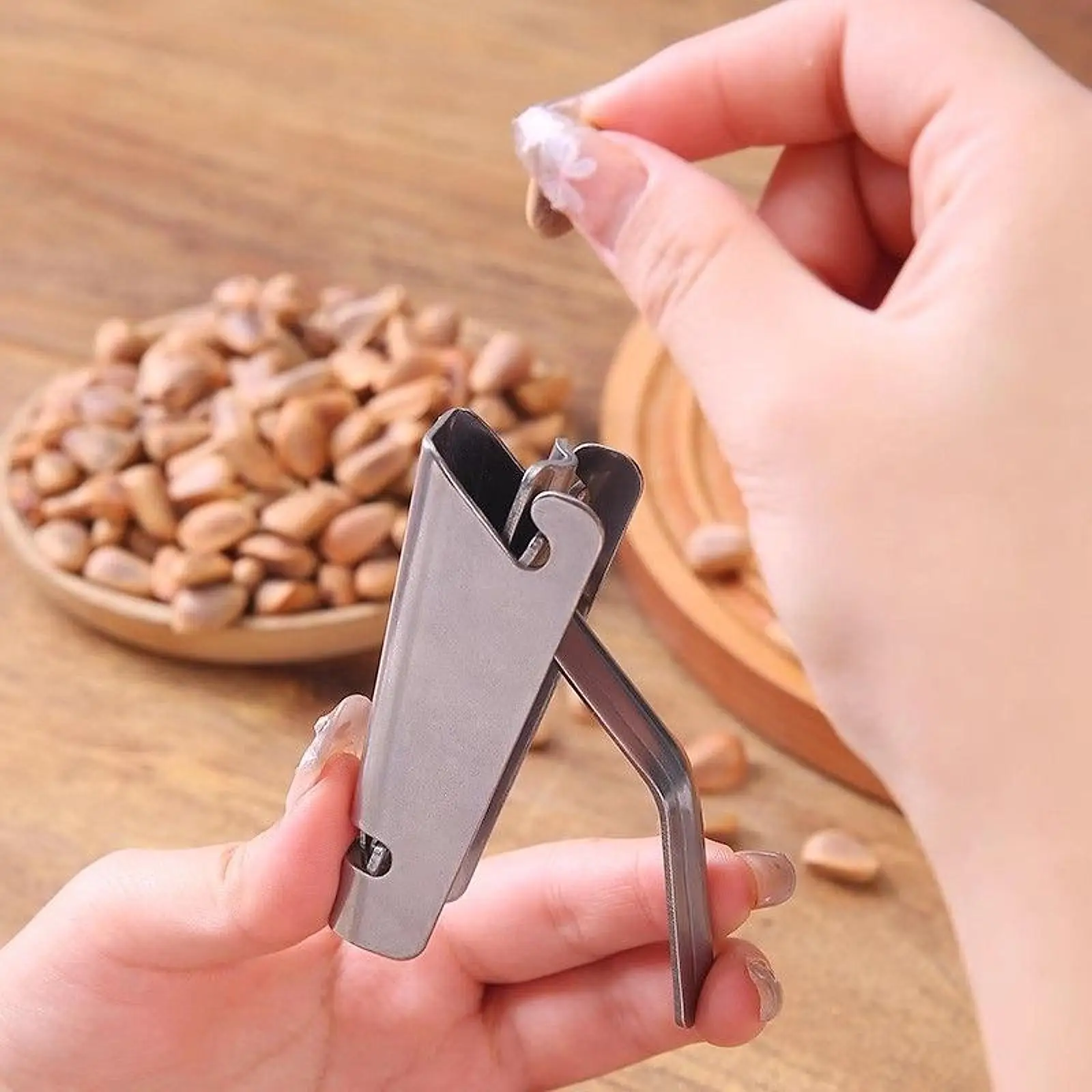 Peanut Opener Multifunctional Protable Kitchen Utensils Nut Shell Sheller