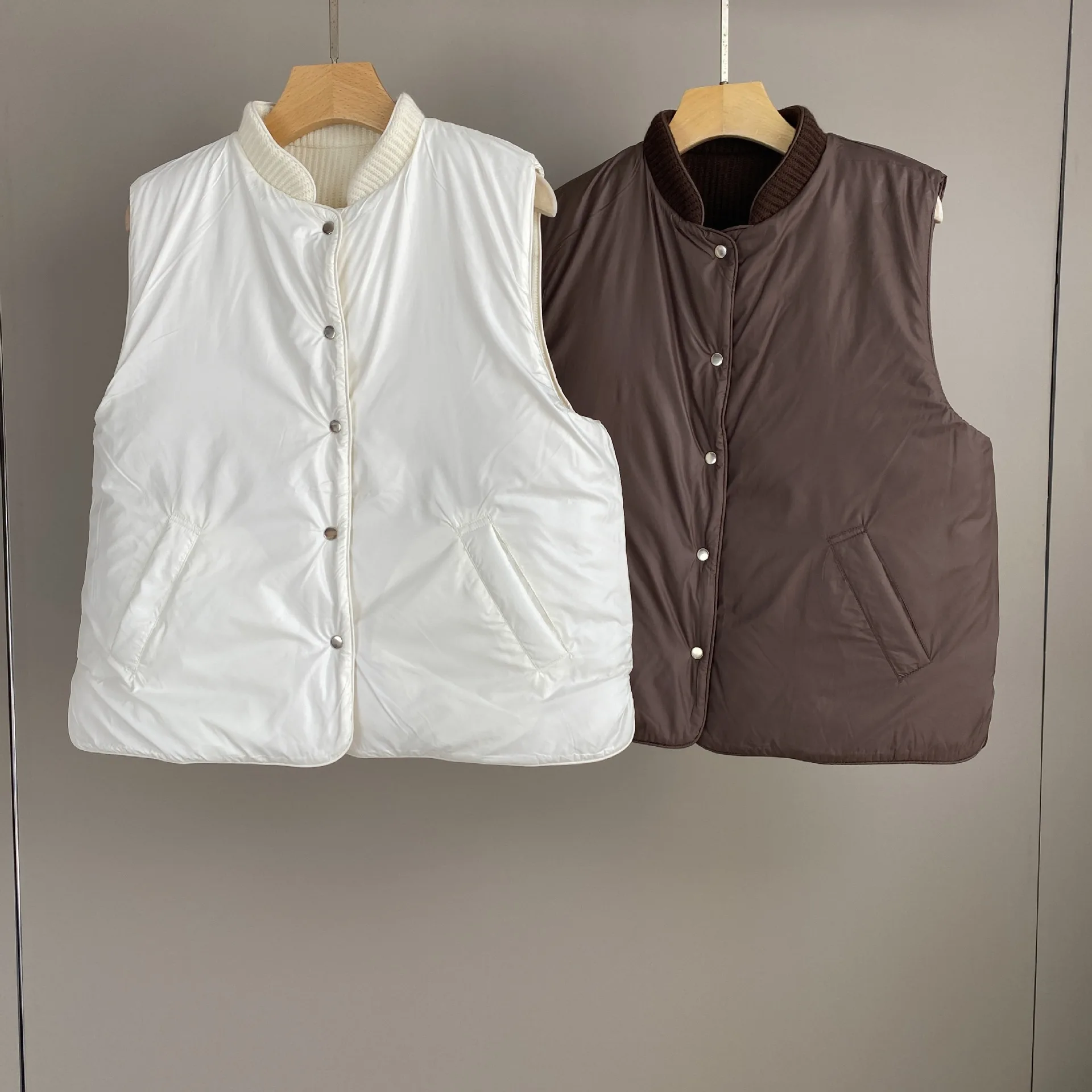 

New Autumn/Winter Retro-Style Stand-Up Collar Reversible Cashmere Knitted Vest With Goose Down Trim