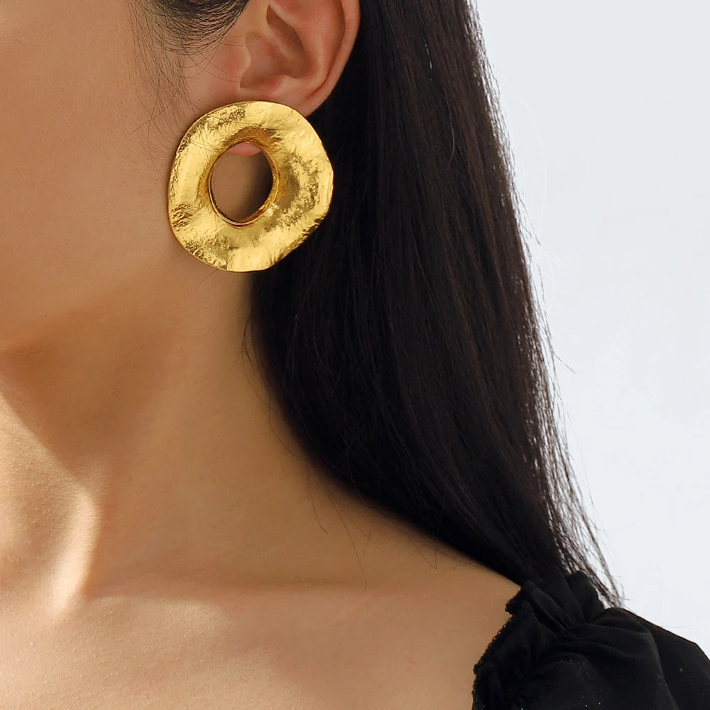 Vintage Exaggerated Gold Color Large Circle Earrings For Women Creative Design Alloy Irregular Geometric Round Earrings Jewelry