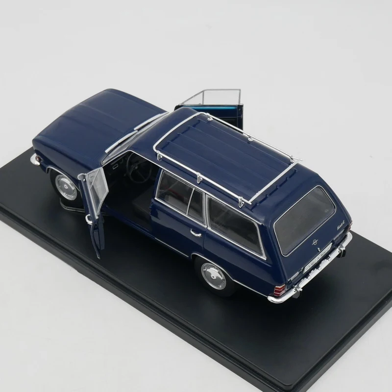 IXO 1:24 Opel Kadett B Caravan L 1969 Diecast Car Model Metal Toy Vehicle