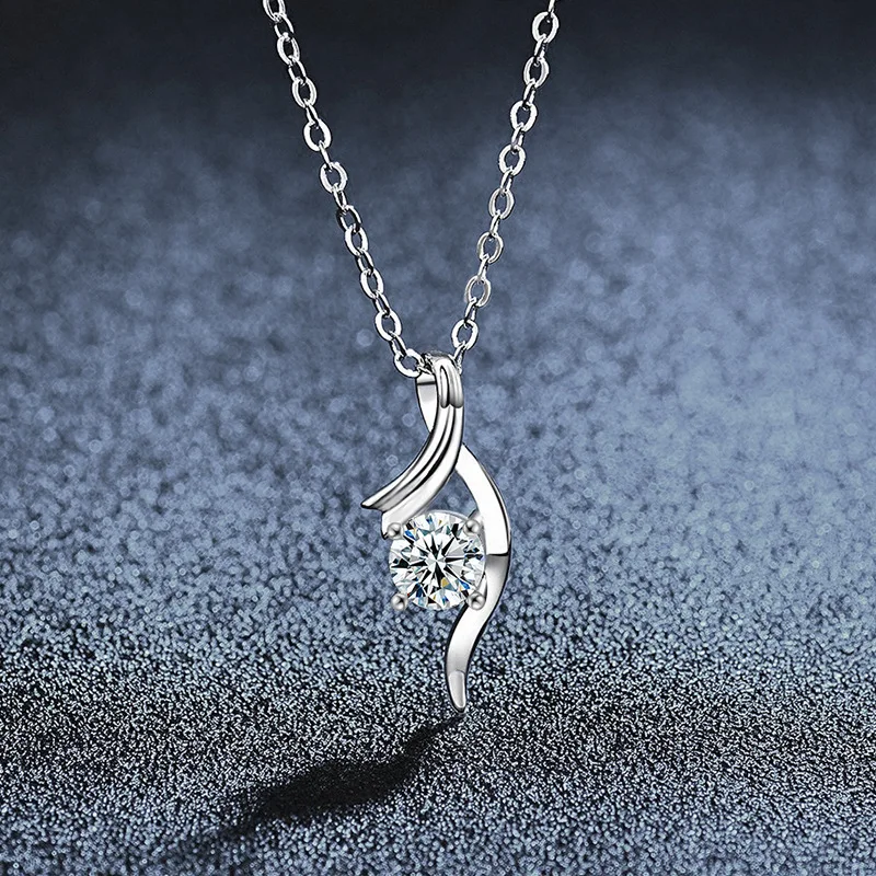 

Mozambique Four Claw Necklace for Women's Fashion S925 Pure Silver Twisted Line Pendant Clavicle Chain Silver Jewelry