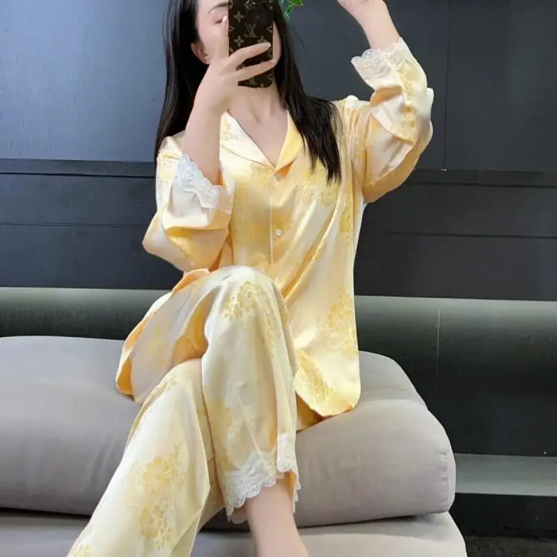 

Новый хит: Комплект домашней одежды из легкого шелка, жаккардовый комплект из ледяного шелка для взрослых, премиум-класса, тонкий, с длинным рукавом, для сна весной и осенью