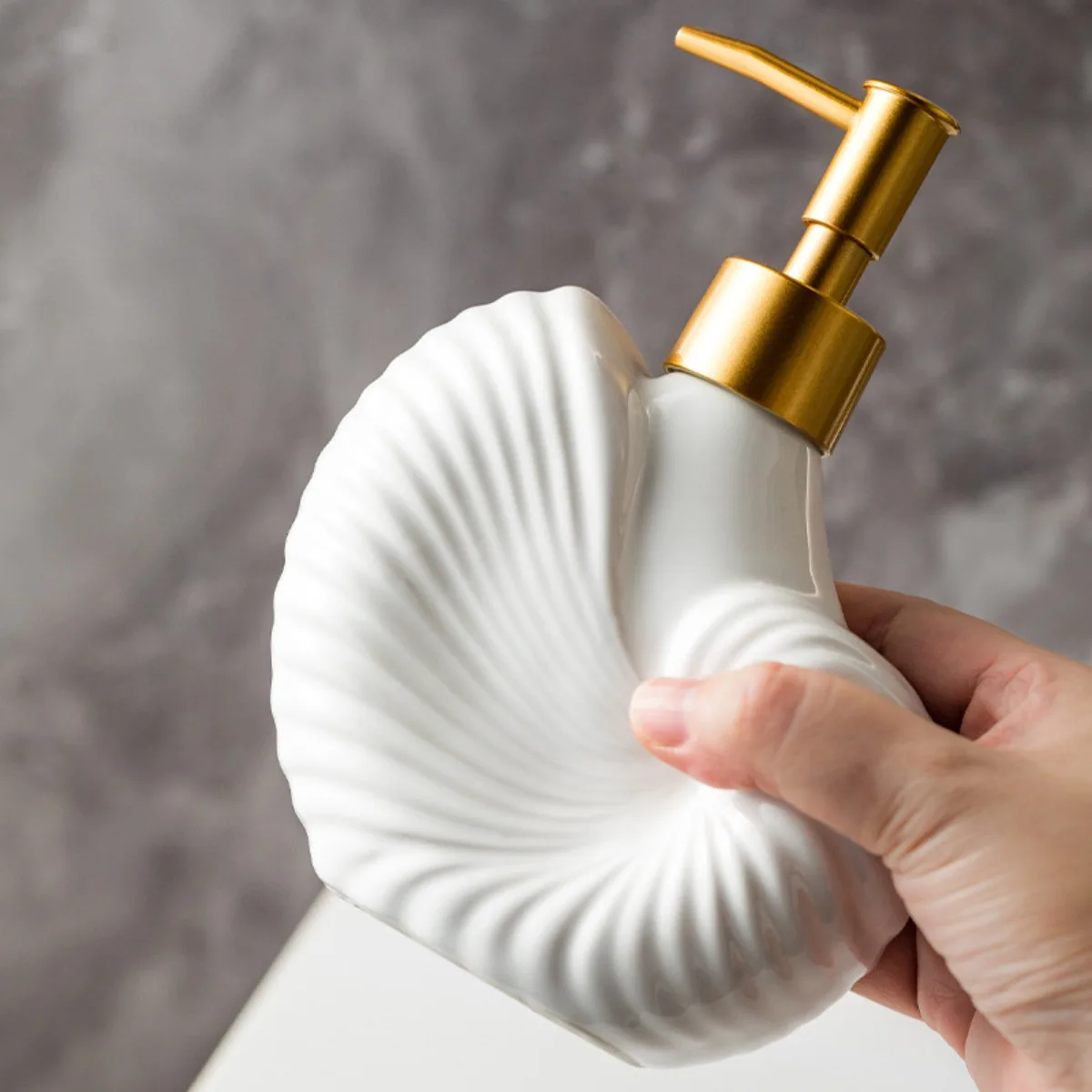 

Nordic Ceramic Bottle Set for Shampoo Conditioner Soap Lotion Hotel Bathroom Accessories