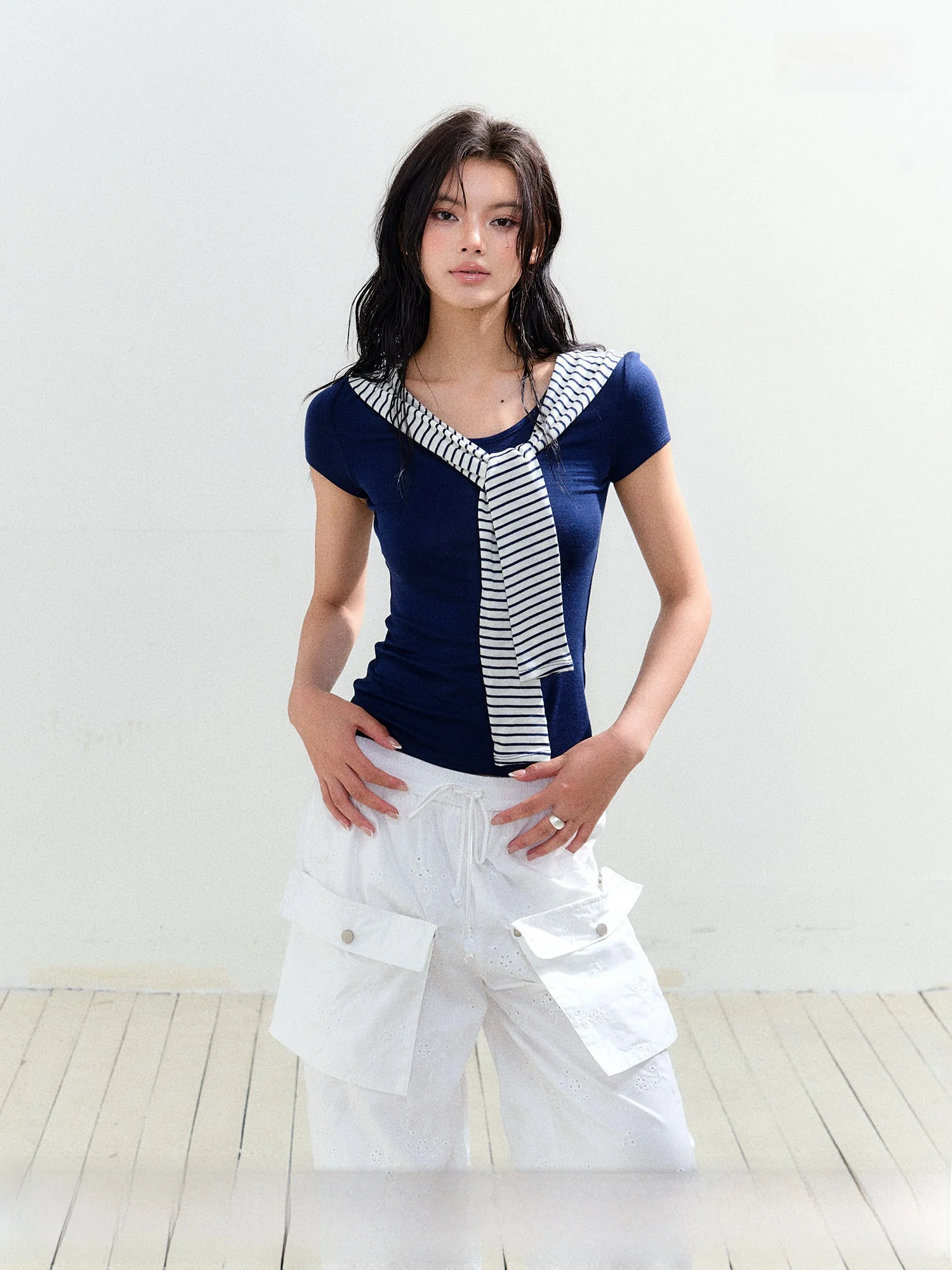 

AGAM Women's Slimming V-Ne Faux Two-Piece awl Color Blo Sailor Collar Belted T-irt Korean Sle Summer Regular Fit ...