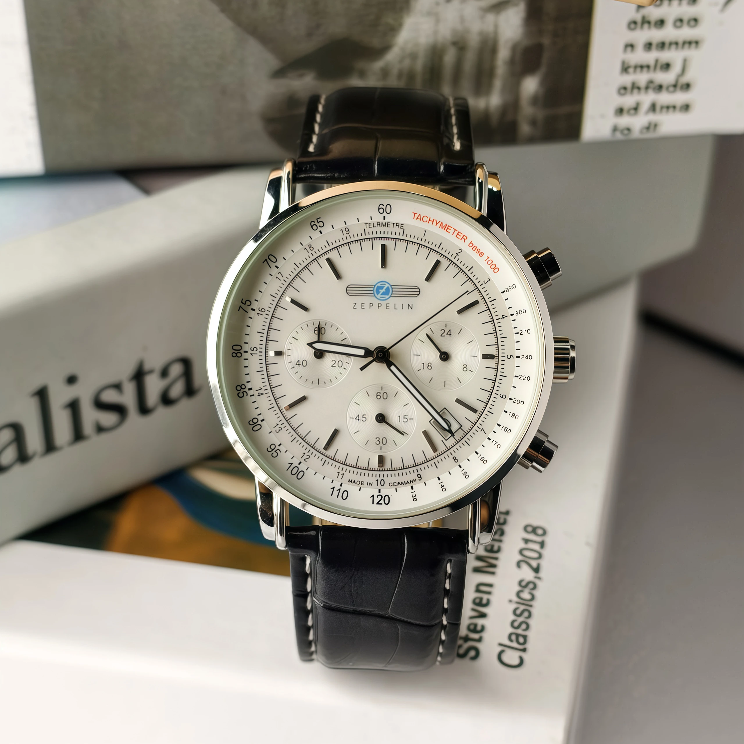 

2026 Hot New Fashion Zeppelin Series Retro Men's Watch Classic 8886M Series Timing Luxury Date Quartz Wristwatch