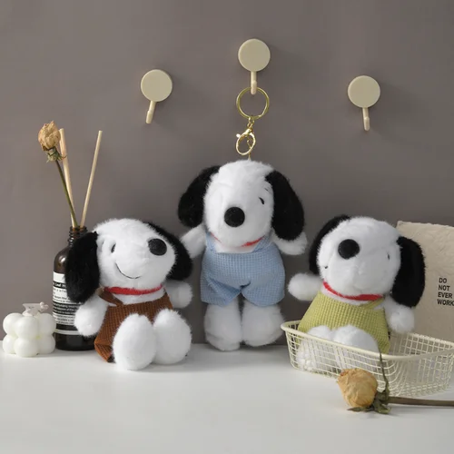Imagen 2 del producto LLavero de Snoopy Kawaii para mujer, llavero colgante a la moda, adorno para mochila, llavero de coche para pareja, accesorios de decoración, regalos para niños