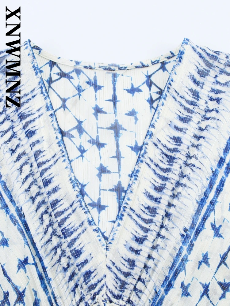 XNWMNZ 2025 Wiosna Kobieta Moda boho V-Collar Print mini sukienki Szykowne wakacje Lato Kobieta Niebieski długi rękaw Sukienka w kratę Krawat