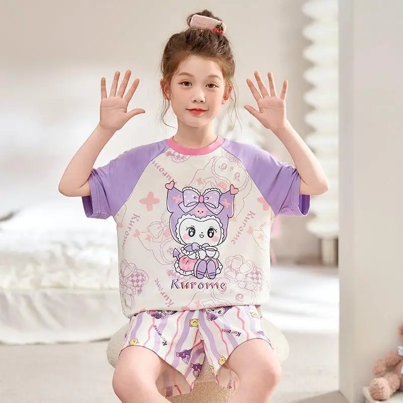 

Sanrio Kuromi комплект из двух предметов, летние пижамы, футболка для девочек, топы, шорты, комфортный комплект для отдыха, каваи, аниме, новый стиль, одежда, хит продаж