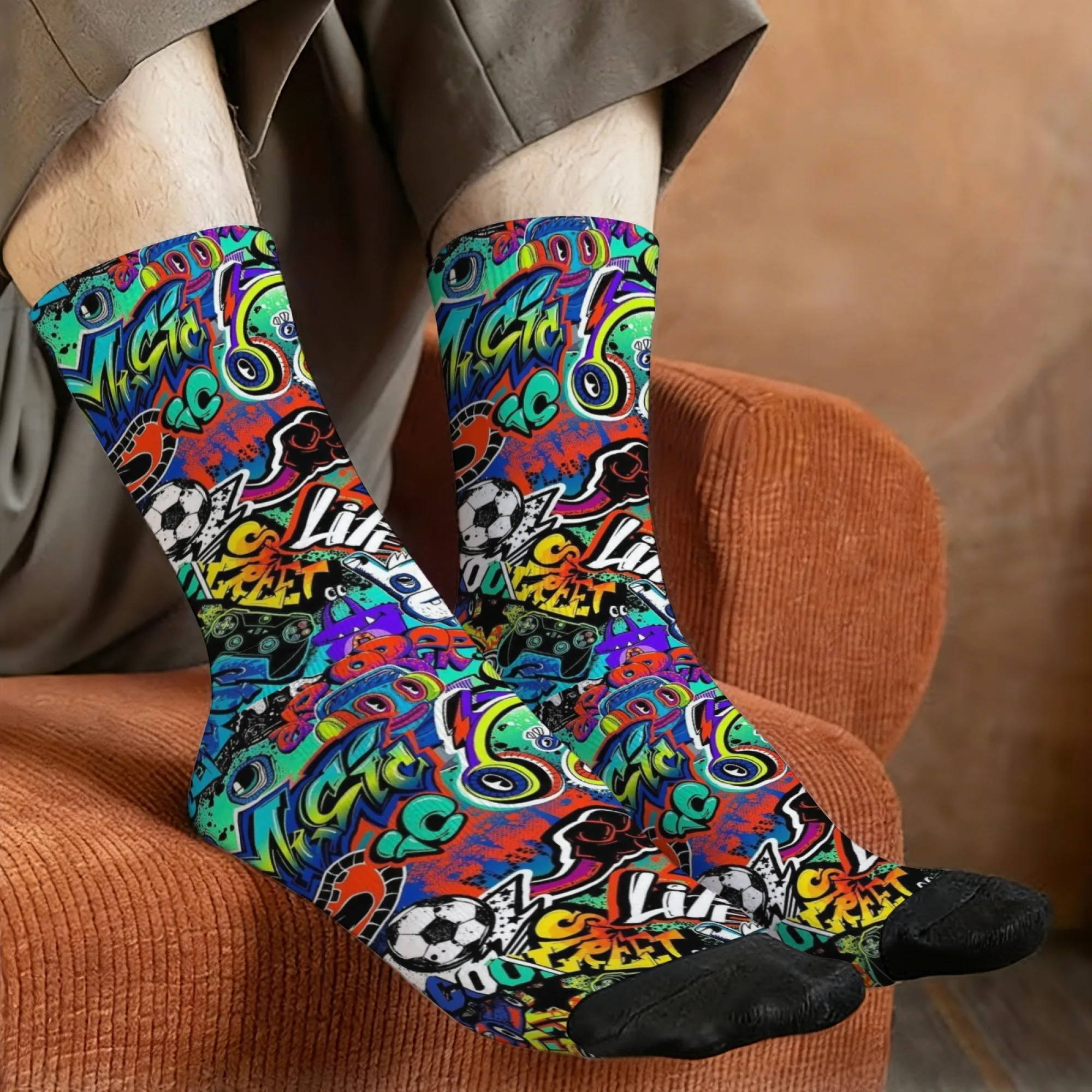 Retro Funny Street Style Graffiti Print Men's Mid-calf Socks for Crazy Parties Soft Comfortable Breathable and Non-slip Socks