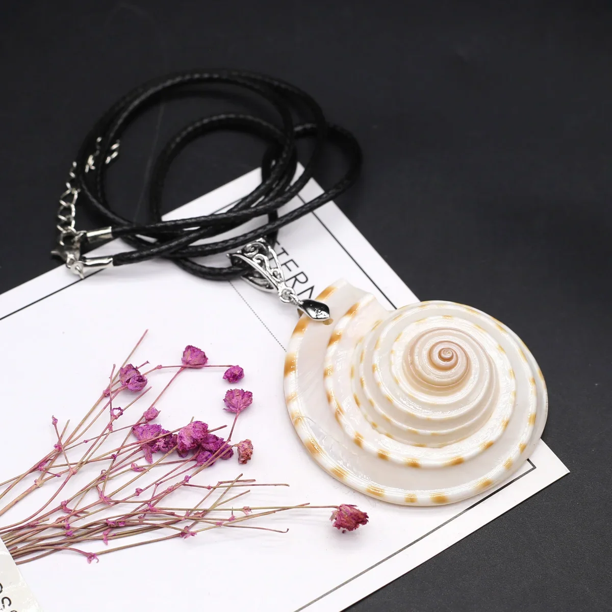 1PCS Vintage Exquisite Snail Pendant Natural Shell Conch DIY Jewelry Leather Rope Necklace Accessories Gift Wholesale