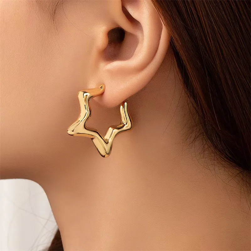 2024 New Aesthatic Metal Open Star Stud Earrings Allergy Silver Color Piercing Ear Jewelry Women Wedding Accessories Gift