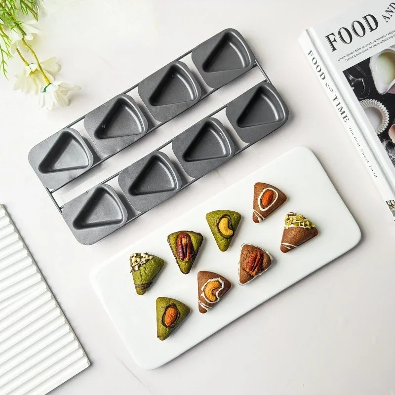 Triangle Baking Mould Handmade DIY Creative Cake Tool Black Carbon Steel Mold Specially Designed for Making Small Cakes 8-Cavity