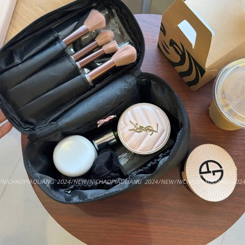 Borsa per il trucco con fiocco da donna borsa per cosmetici portatile di grande capacità borsa da toilette da viaggio d\'affari