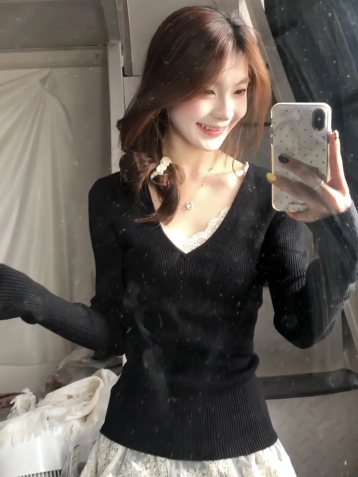 Koreański sweter z dzianiny z dekoltem w serek, dopasowany krój, modny top damski, dwuczęściowy zestaw na jesień i zimę.