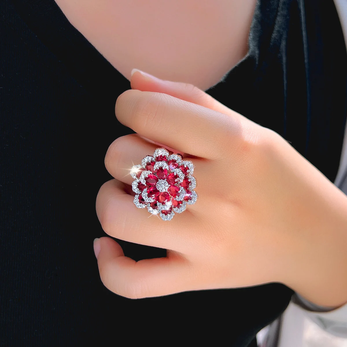 CWWZircons Rosaroter Zirkon Blumenförmiger Verstellbarer Ring für Frauen Glänzender Hochzeits- und Verlobungsschmuck Modeschmuck Geschenk Großhandel J0267 – Detail 5