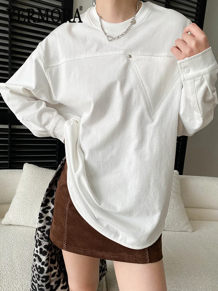 

YERMORA White Asymmetric Pocket Brief Casual T-Shirt For Women O-Neck Long Sleeve Loose New Tops Fashion Tide Spring Autumn 2026