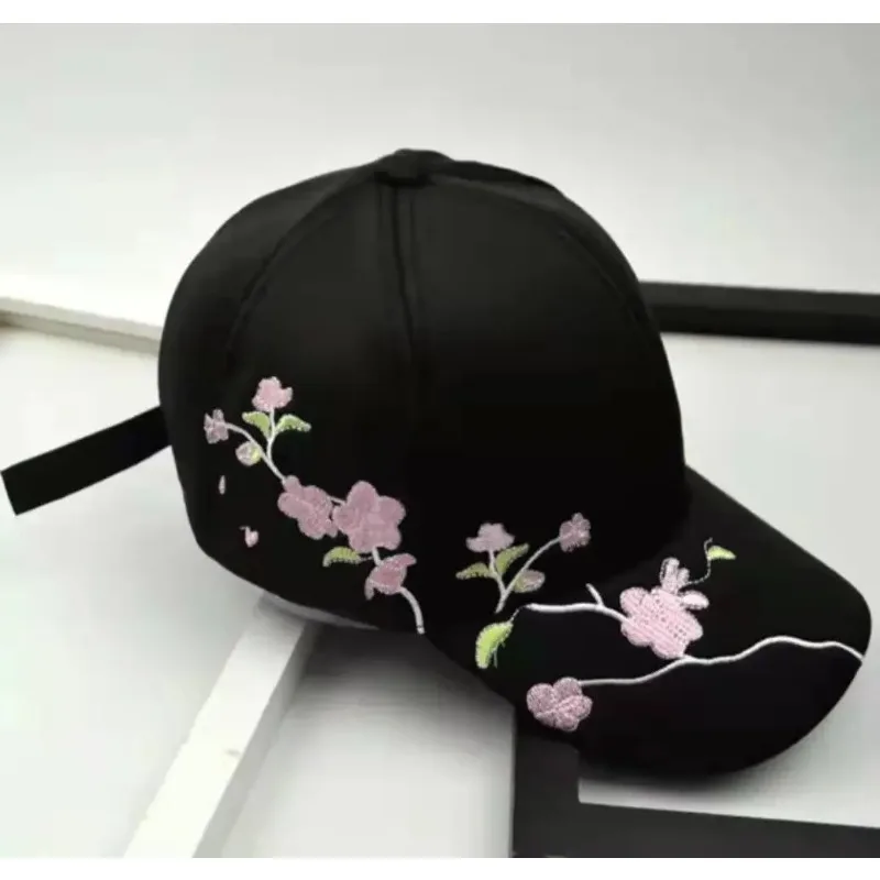 

Retro Embroidered Sunshade Cap Personalized Trendy New Plum Blossom Curved Brimmed Baseball Hat Outdoor Duck Tongue Hats