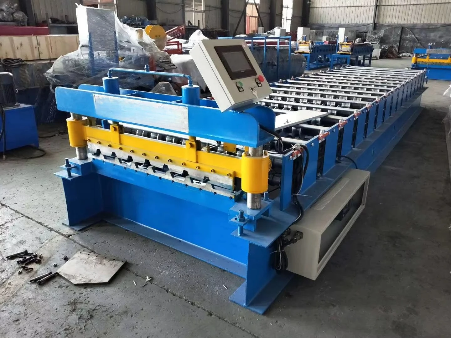 Corrugated Iron Sheet Roofing Tile Making Roll Forming Machine Roofing Sheet Machine