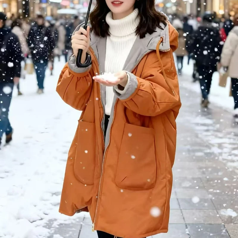 

2026 зимняя однотонная двусторонняя куртка средней длины на хлопковой подкладке для женщин, новые модные теплые повседневные пальто с капюшоном