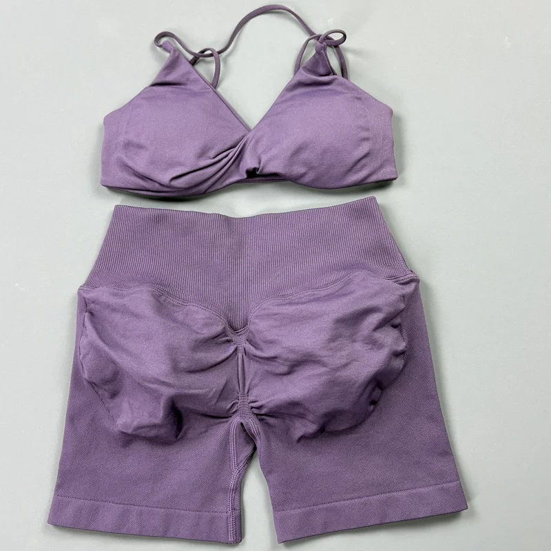 Sexy Yoga-Set: Neckholder-BH & Cross-Waist-Shorts mit Po-Lifting und Bauchkontrolle – Gym-Fitness-Shorts-Leggings-Set – Detail 9