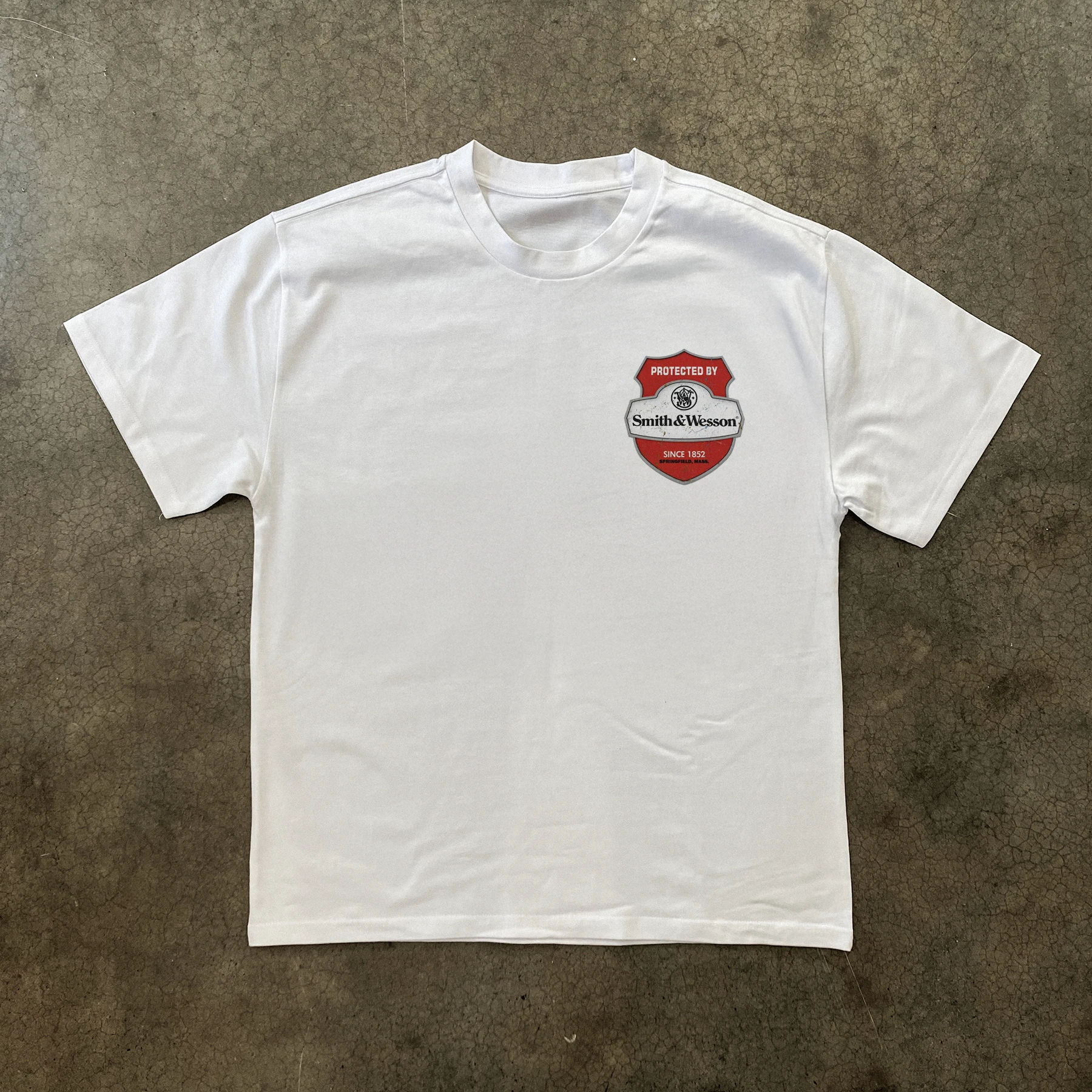 Vintage Smith Revolvers Grizzly Bear Gun Promo Graphic T-Shirt Cotton Men Women Streetwear Tee