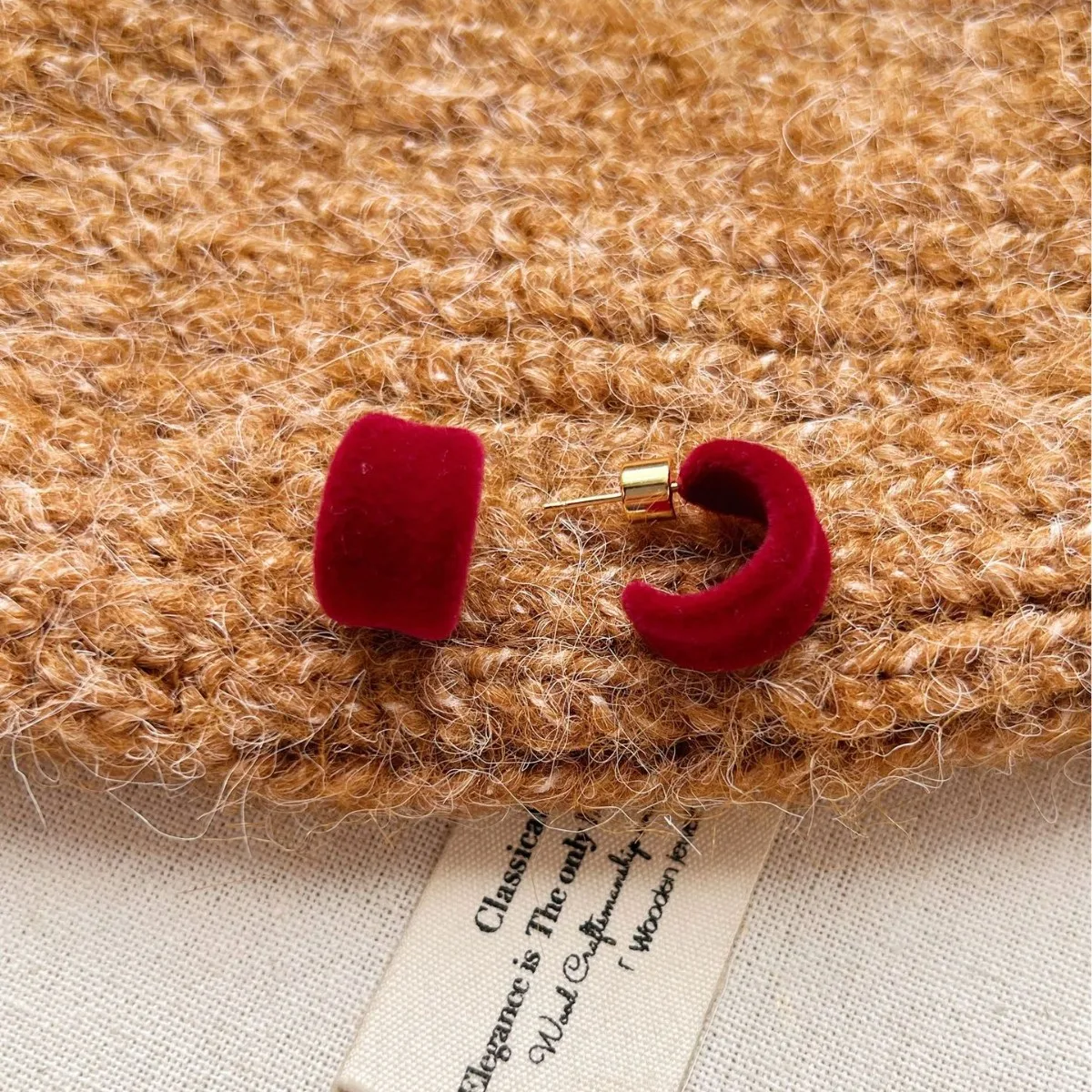 High-end Flocked C-shaped Stud Earrings, Fashionable Versatile Minimalist Earrings