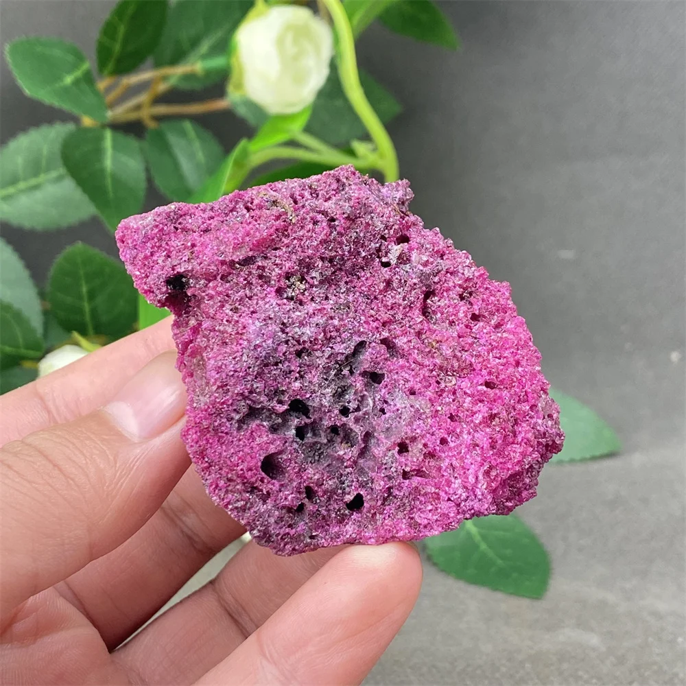Red Corundum Ruby Crystal Natural Stones Wicca Healing Gemstone Raw Mineral for Aquarium Home Decor DIY Jewelry Making Specimen