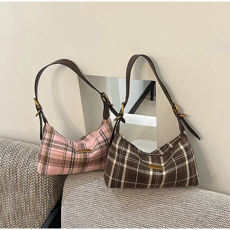 Karierte Hobo-Schultertasche, Retro-Handtasche aus kariertem Stoff, Y2k Vintage-Handtasche, Herbst-Winter-Handtasche für Damen, ideal für den täglichen Gebrauch. – Detail 7