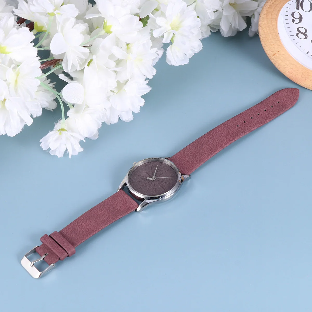 Fashion Thin Strap Red Wristwatch Simple Classic Quartz Watch Accurate Time Display Elegant Gift for Women