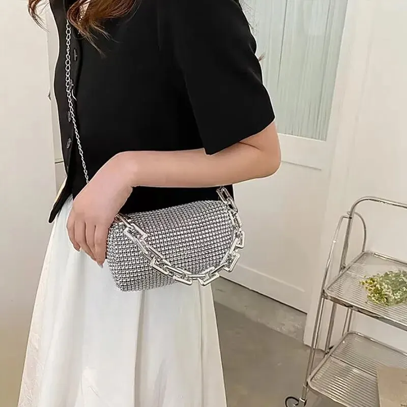 Allover-Beuteltasche mit Strasssteinen, Balltasche mit Glitzerkette, Mini-Umhängetasche für Damen (6,3 x 3,54) Zoll). – Detail 8