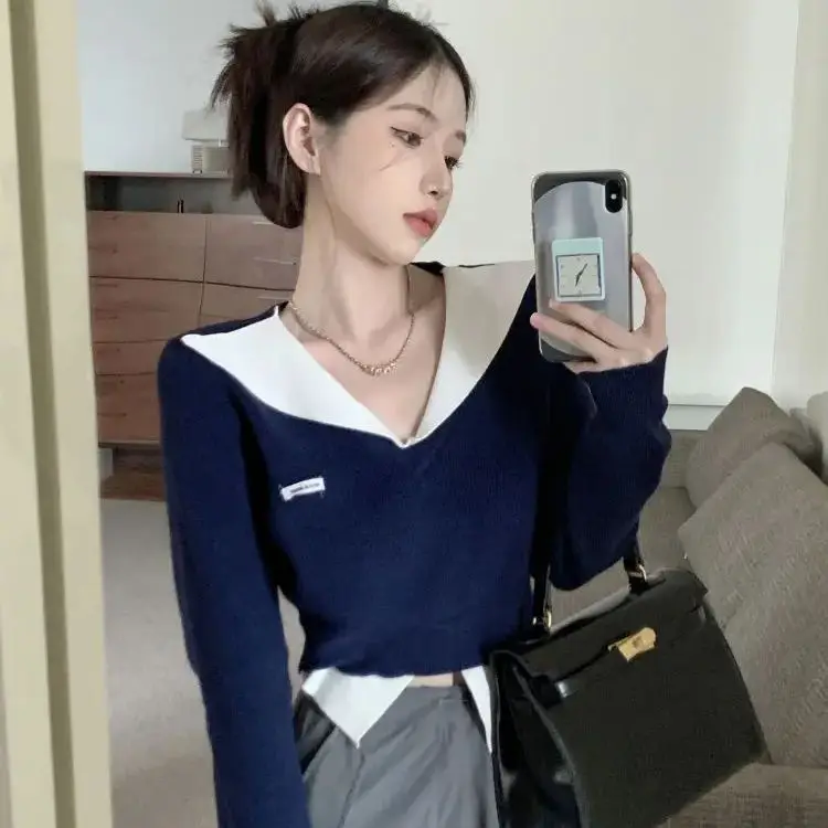 

Sweet And Spicy Fake Two-Piece Sweater Female V-Neck 2024 Early Autumn New Long-Sleeved Bottoming Shirt Short Slim Top