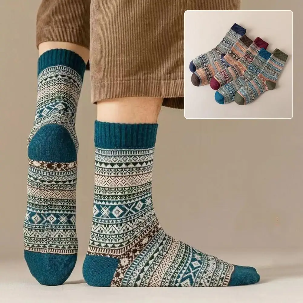 1Pairs Winter Socks Warm Thick Soft Mid-calf Socks Women Couple Socks High Retro Men Socks Style Stripes Quality Colorful R P9L5