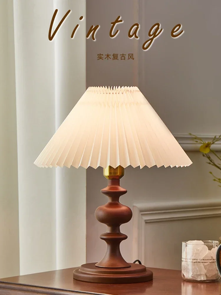 

Fabric medieval solid wood bedroom table lamp bedside lamp Chinese French American retro light luxury high-end atmosphere lamp