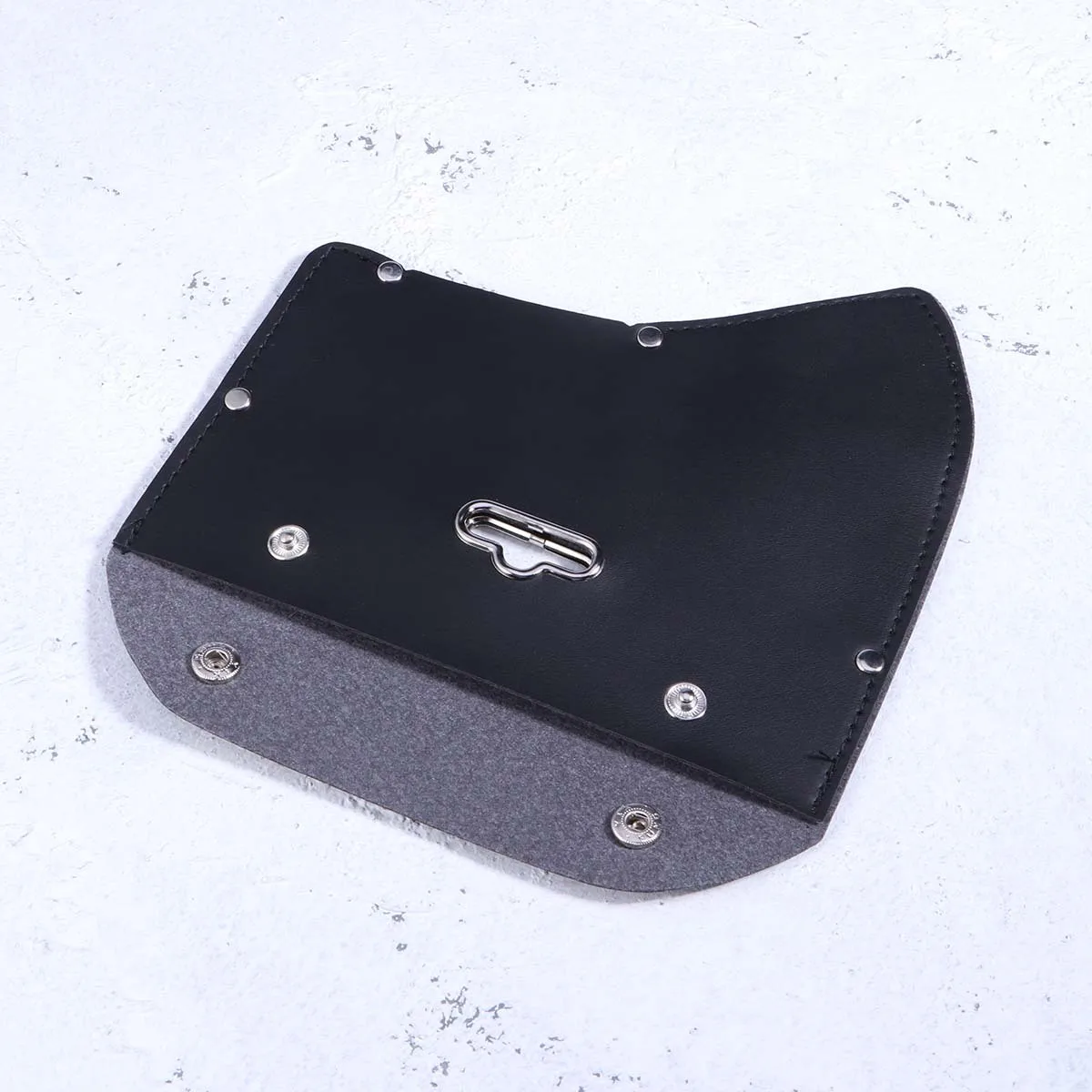 

Protective Sheath Cover Durable Case with Hook for Hanging Outdoor Camping Ax Head Mask Head