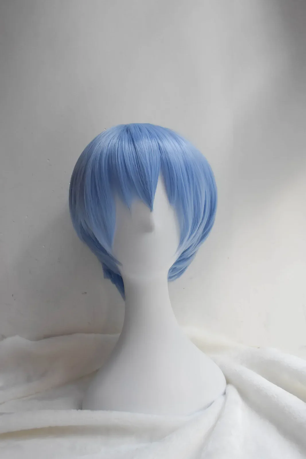 Popularne piękne Rei Ayanami krótkie jasnoniebieskie peruki na przyjęcie peruka do Cosplay