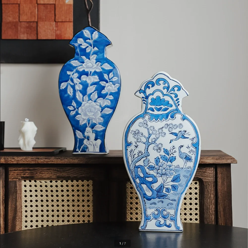 36.5cm/Blue and white porcelain ceramic large vase with a high-end feel, Jingdezhen vase with ancient style porcelain, living ro