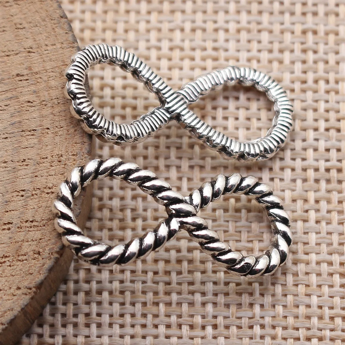 موصل على شكل رمز اللانهاية، حل - مراجعة Jewelry Making For Couples وسعره