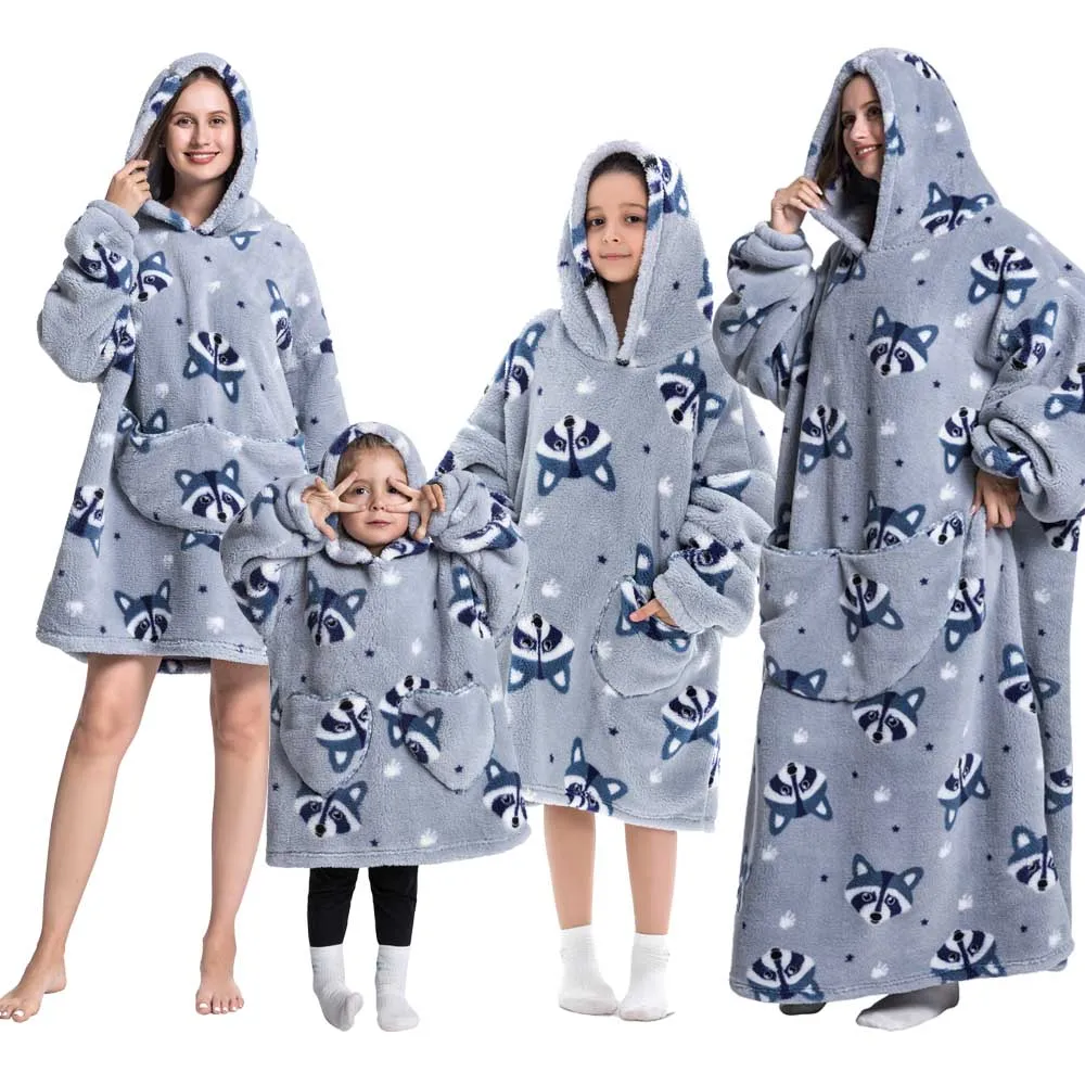 

Kids Bathrobe Winter Christmas Halloween Oversized Hoodies Children OneSize Sweatshirts Animal Cartoon Raccoon Kigurumi Blankets