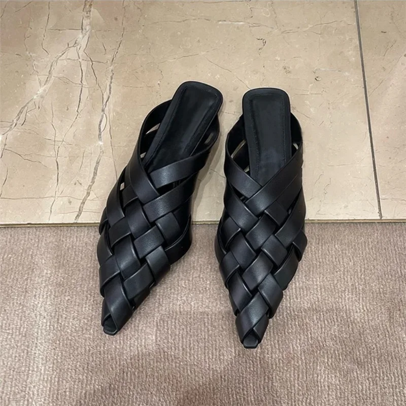 Hot Women Tip Binding Prong Half Slippers Flat Base Knit Hollow Out Girl Fashion Sexy Black Leather Sandal Stylist High Quality