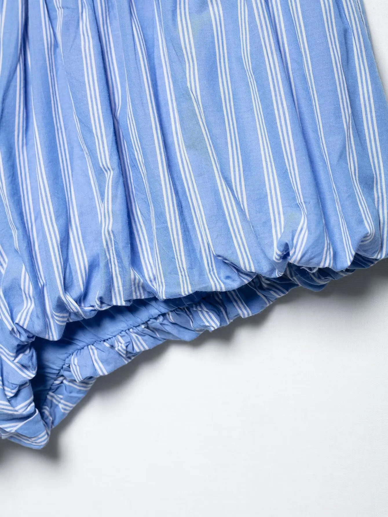 Y2K Aesthetic Elastic Waist Striped Shorts Fashion Striped Fluffy Mini Shorts Women’s Stripes Print Elastic Low Waist Shorts