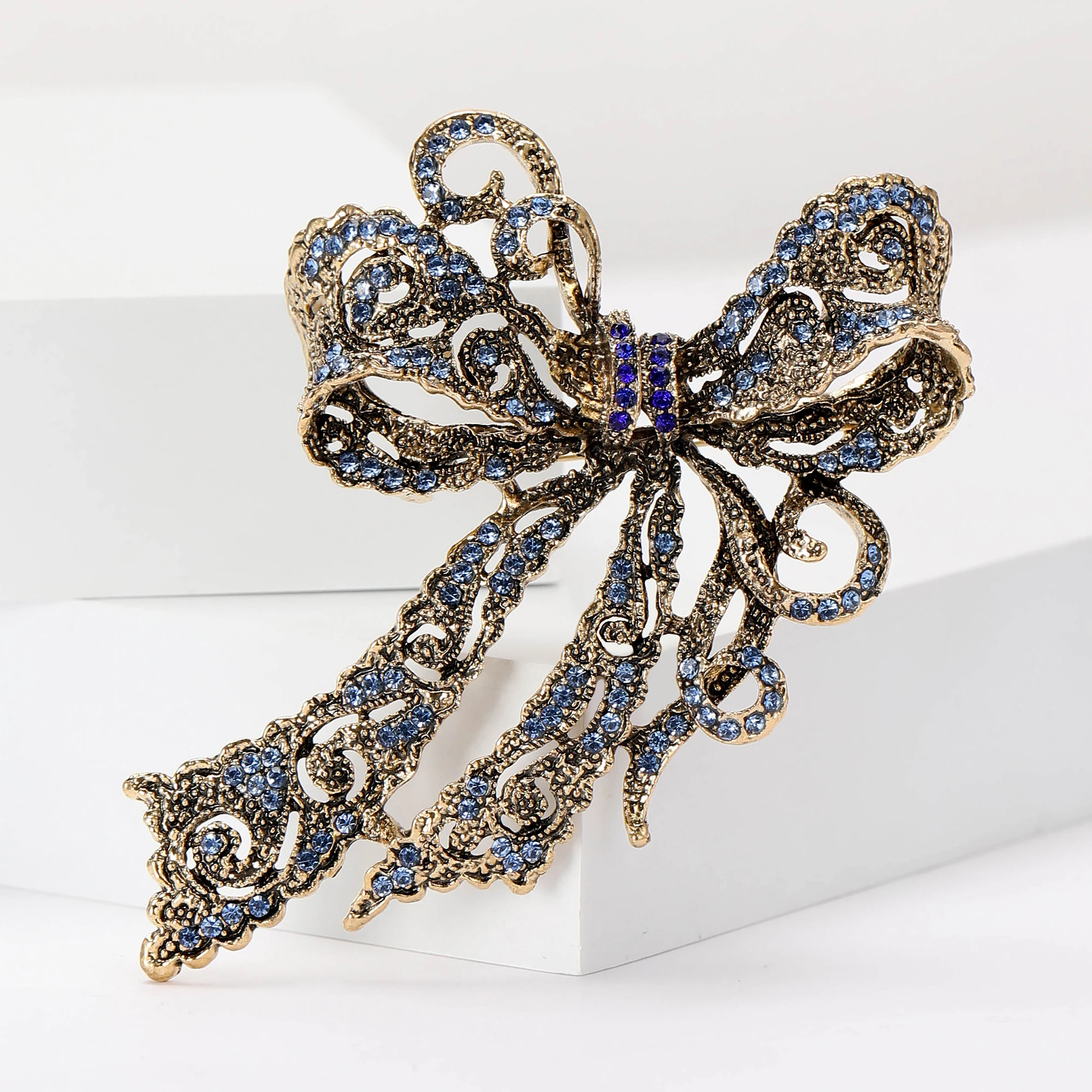 Trendy Rhinestone Bow Brooches for Women Unisex Fine Pins Multi-color Available Casual Party Accessories Gifts