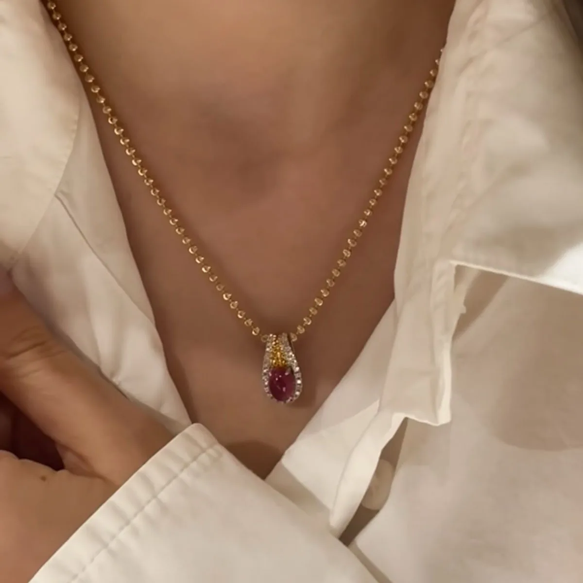 Light luxury unique necklace design pendant full diamond ruby exquisite Round beads collar chain red charms jewelry gifts