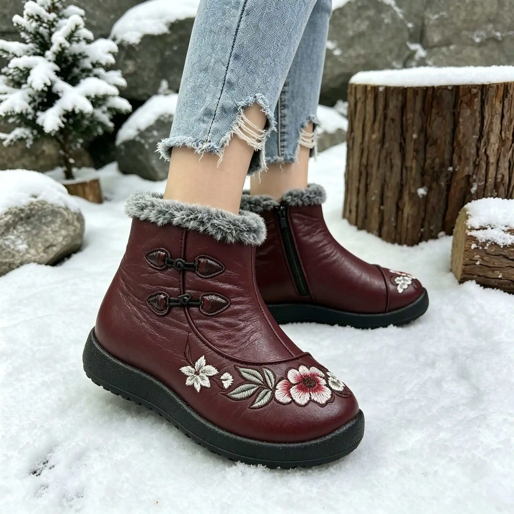 Winterstiefel für Damen mit ethnischer Blumenstickerei, Kunstleder mit gepolstertem Futter, warm und bequem, lässiger Stil, Schneestiefel. – Detail 3
