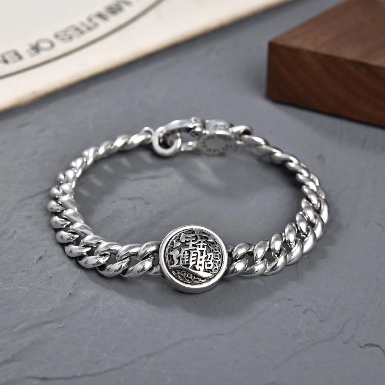 

Fashion men's and women's S925 sterling silver ornament fashionmonger personalized hollow Jinbao Thai silver vintage bracelet