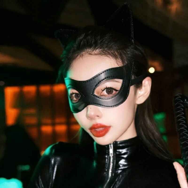 Erotic Blindfold With Comfortable Adjustable Strap Premium PU Leather Alloy Accents Perfect For Roleplay And Private Use